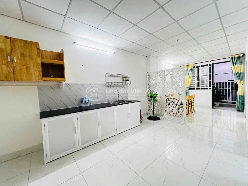 Căn Hộ 56m2 có nội thất tầng thấp kdc 5C Hồng Loan kế cầu Tr.Hoang Na