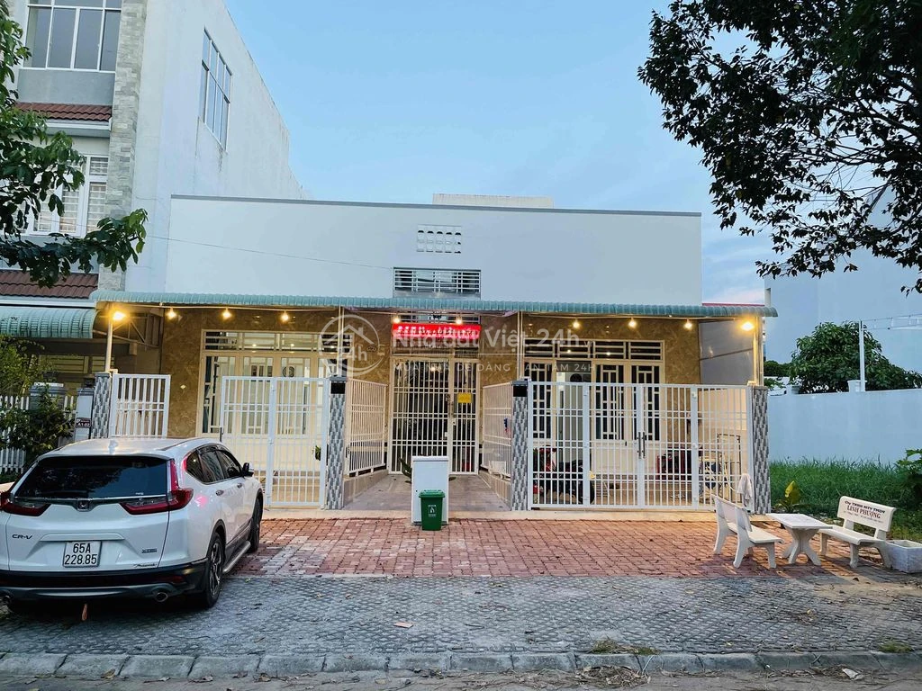 MINIHOUSE ANH'S HOUSE (Phòng mặt tiền) - KDC NAM LONG