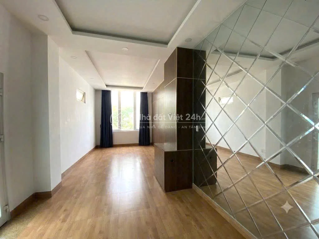 CHO THUÊ MẶT BẰNG TRUNG TÂM THÀNH PHỐ GIÁ 7 TRIỆU/THÁNG
