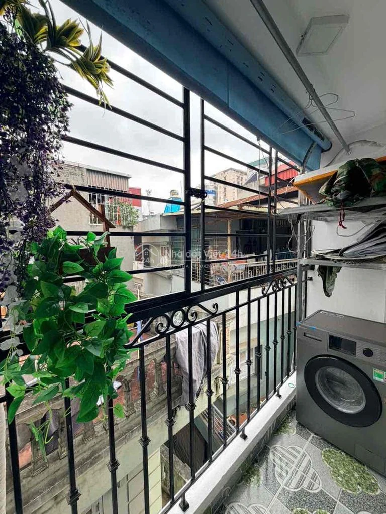 Cho Thuê Chung Cư Mới Đẹp,Tầng Trung Căn Góc Giá Rẻ -Võng Thị,Thuykhue