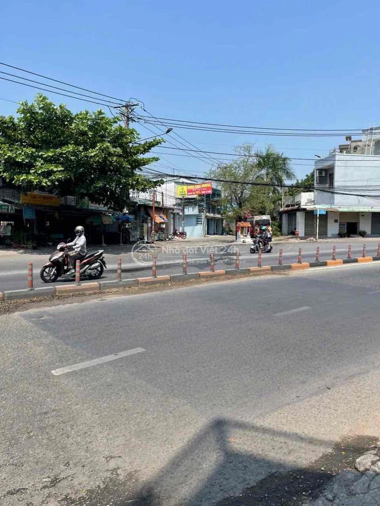 Nhà 5,5tr/ 120m2 đường ô tô cạnh CS5 Lạc Hồng nhà trống vào ở ngay 2PN