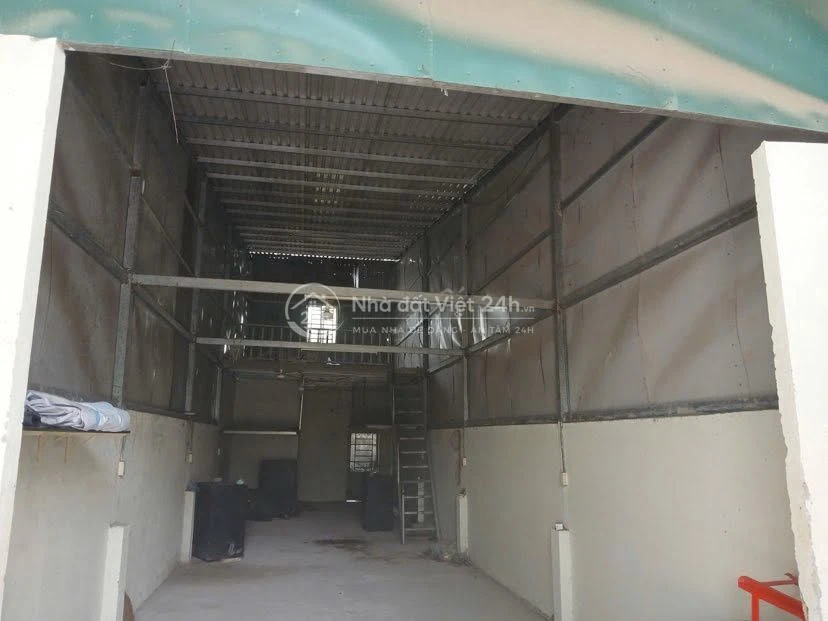 Cho thuê Kho 100 m2 đường Võ Văn Kiệt  5 triệu