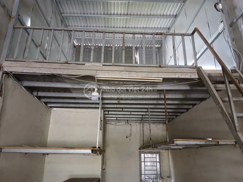 Cho thuê Kho 100 m2 đường Võ Văn Kiệt  5 triệu