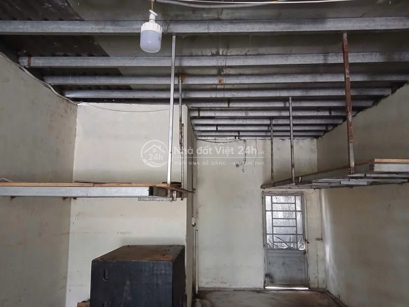 Cho thuê Kho 100 m2 đường Võ Văn Kiệt  5 triệu