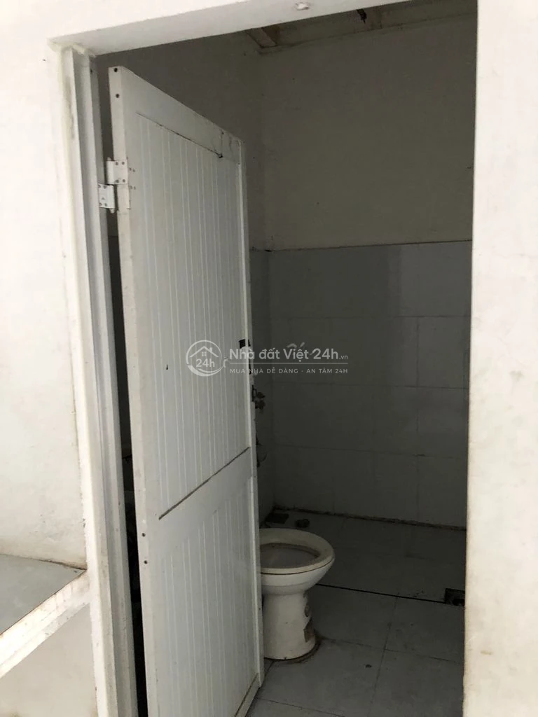 Nhà trệt lửng trục chính đường Nguyễn Hiền 12 triệu