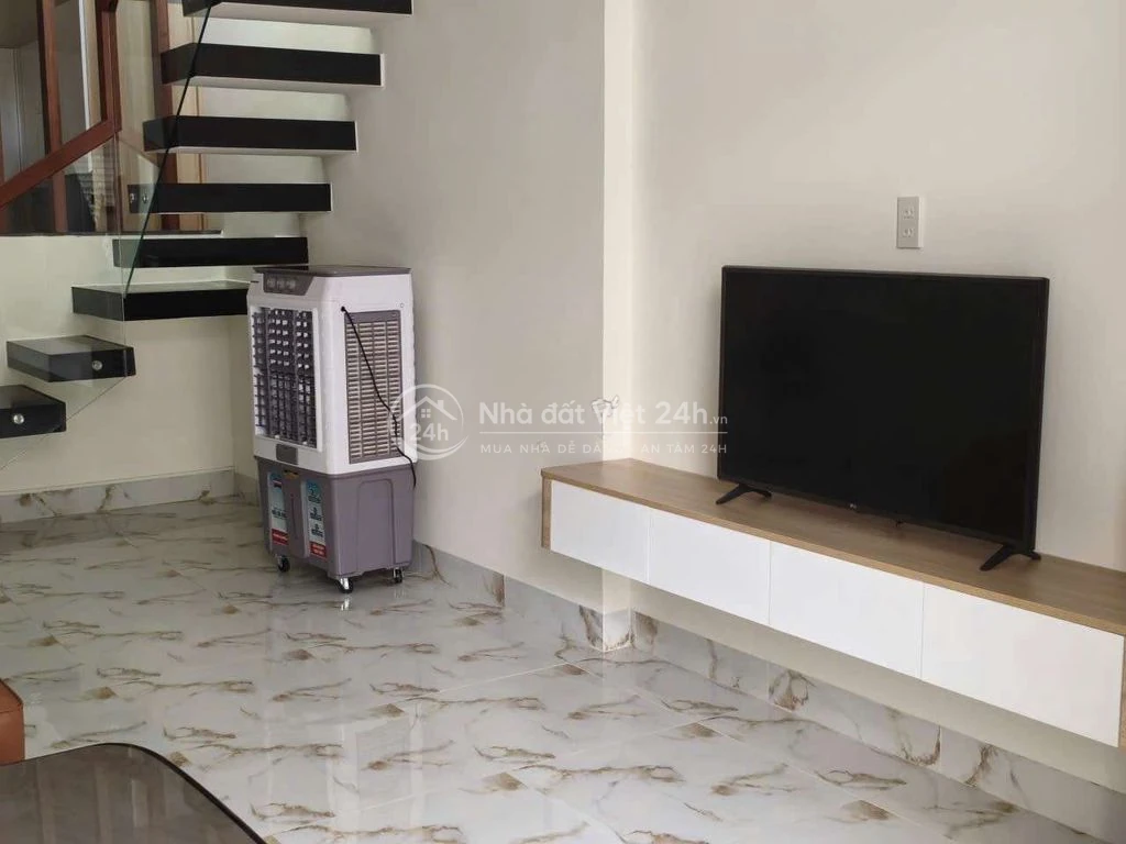 Cho thuê nhà mới gần biển phía Bắc Nha Trang (sát Scenia Bay)