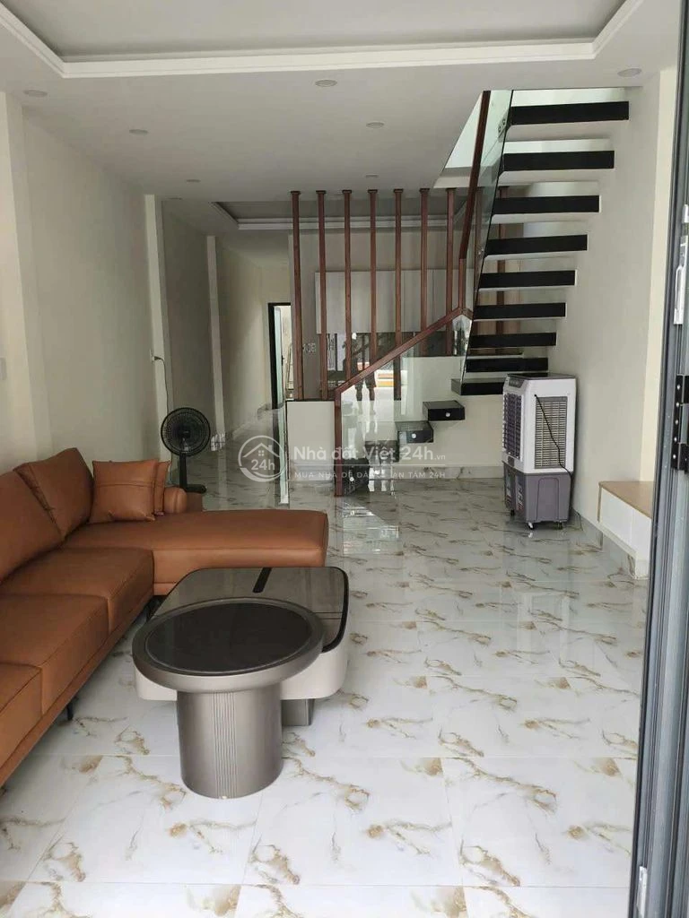 Cho thuê nhà mới gần biển phía Bắc Nha Trang (sát Scenia Bay)