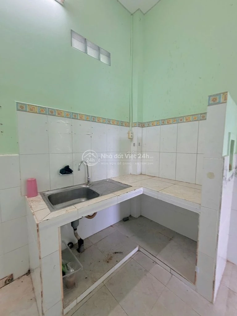 Nhà trệt lầu 2PN hẻm đường Nguyễn Việt Hồng chỉ 5 triệu