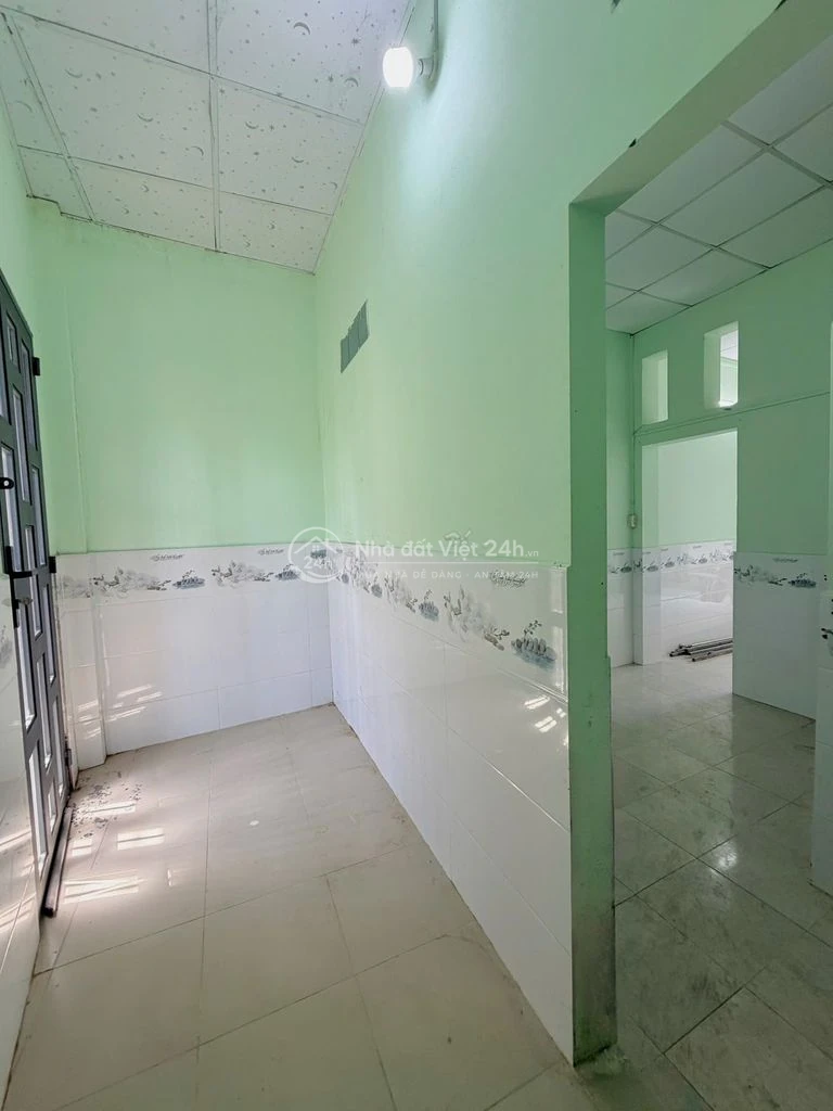 Nhà trệt lầu 2PN hẻm đường Nguyễn Việt Hồng chỉ 5 triệu