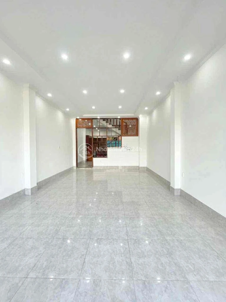 NHÀ CHO THUÊ: TRỆT 3 LẦU MỚI ĐẸP - SẴN NỘI THẤT - KDC HỒNG LOAN 5C