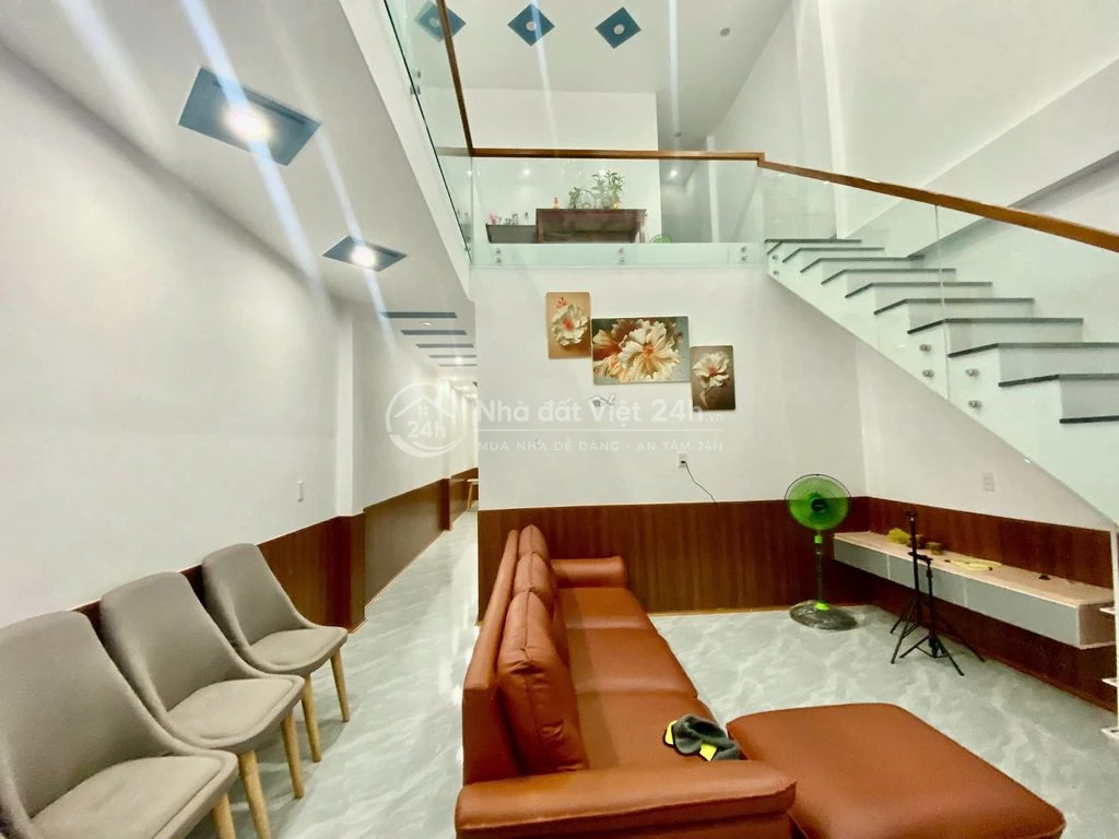 CHO THUÊ NHÀ MỚI XÂY ĐẸP 3 PHÒNG NGỦ ĐẦY ĐỦ NỘI THẤT PHÍA TÂY NHA