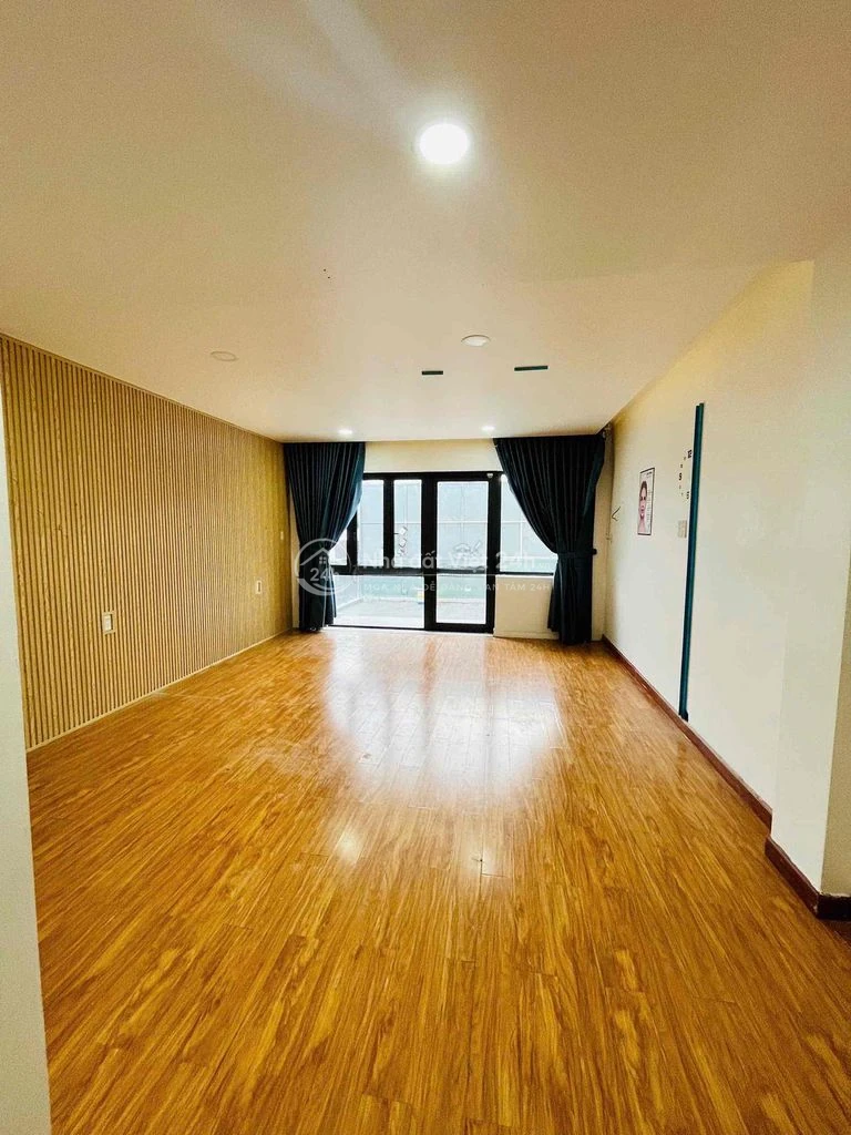 NHÀ CHO THUÊ TRỆT 3 LẦU - FULL MÁY LẠNH -  MẶT TIỀN Đ. TRẦN HOÀNG NA
