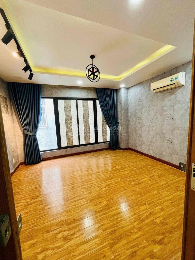NHÀ CHO THUÊ TRỆT 3 LẦU - FULL MÁY LẠNH -  MẶT TIỀN Đ. TRẦN HOÀNG NA