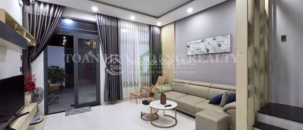 Cho thuê nhà gần cầu sông Hàn - Vincom Đà Nẵng