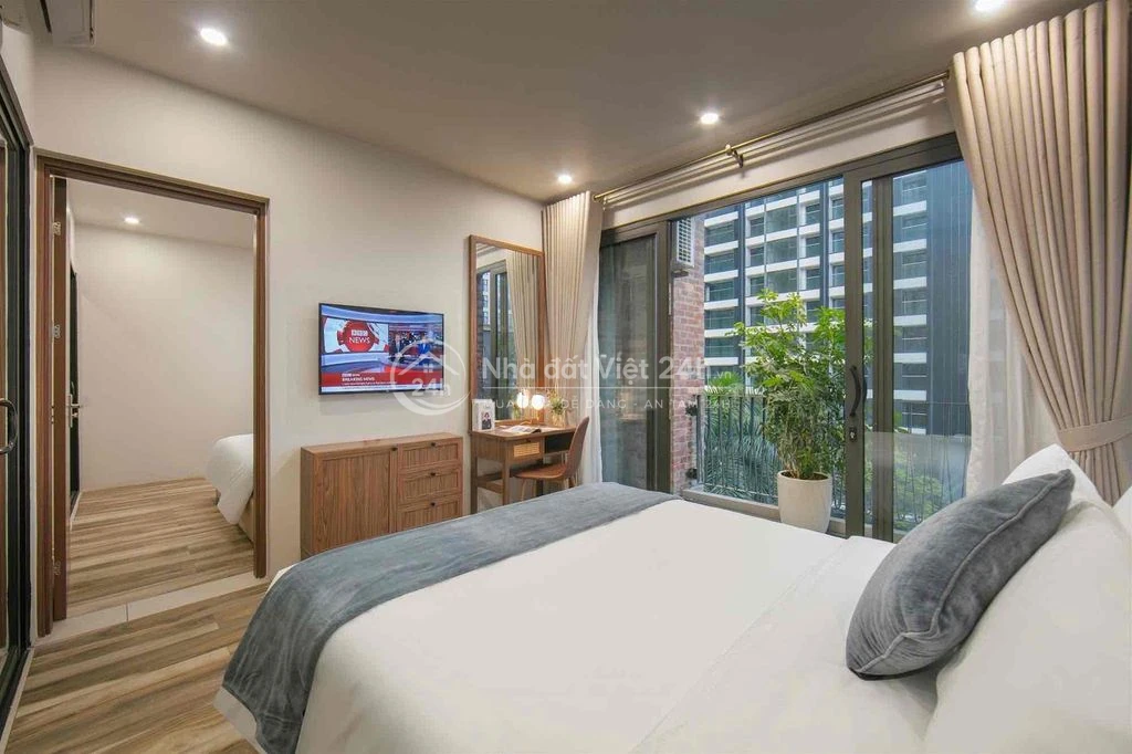Cho thuê toà Khách sạn, căn hộ Tây Hồ, 35 phòng, full đồ cao cấp