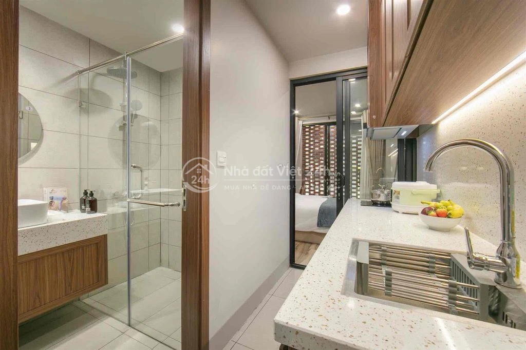 Cho thuê toà Khách sạn, căn hộ Tây Hồ, 35 phòng, full đồ cao cấp
