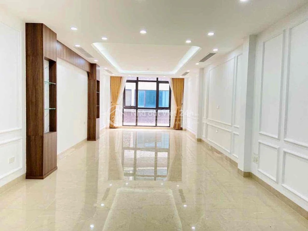 *** 1 sàn Giảng Võ gần ga Cát Linh 70m2 giá 15tr/tháng, thang may
