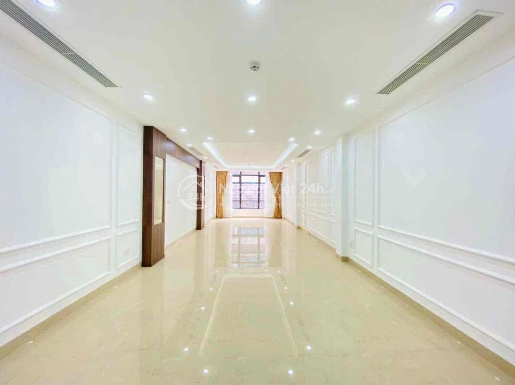 *** 1 sàn Giảng Võ gần ga Cát Linh 70m2 giá 15tr/tháng, thang may