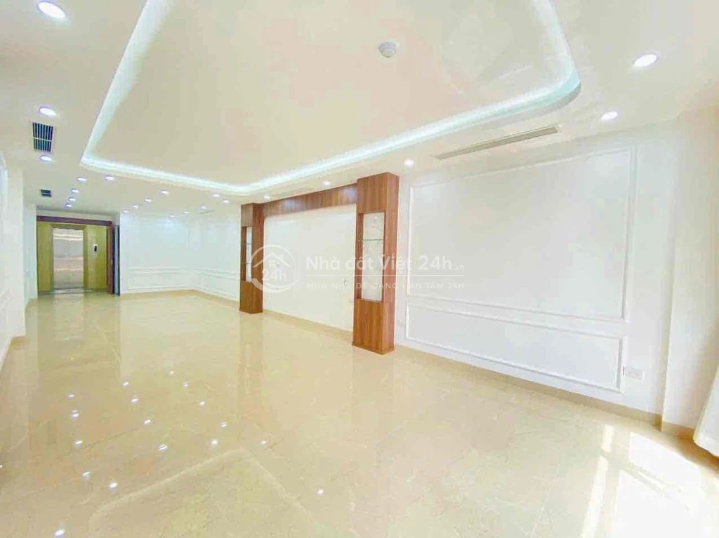 *** 1 sàn Giảng Võ gần ga Cát Linh 70m2 giá 15tr/tháng, thang may