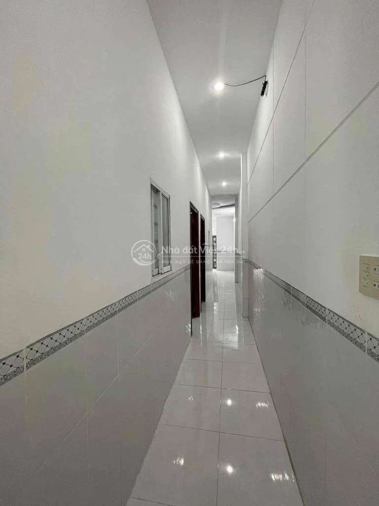 Nhà mới 2 phòng hẻm Phạm Ngọc Hưng