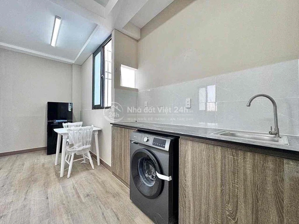 Cho Thuê Căn Hộ 1PN, Máy giặt riêng, Giá tốt, Nhà hầm xe thang máy