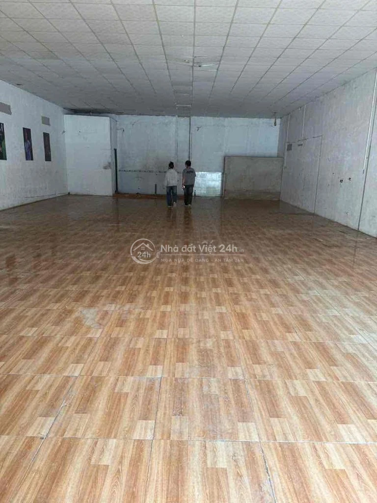 cần cho thuê mặt tiền kinh doanh đường d1 kdc vietsing dt 200m2