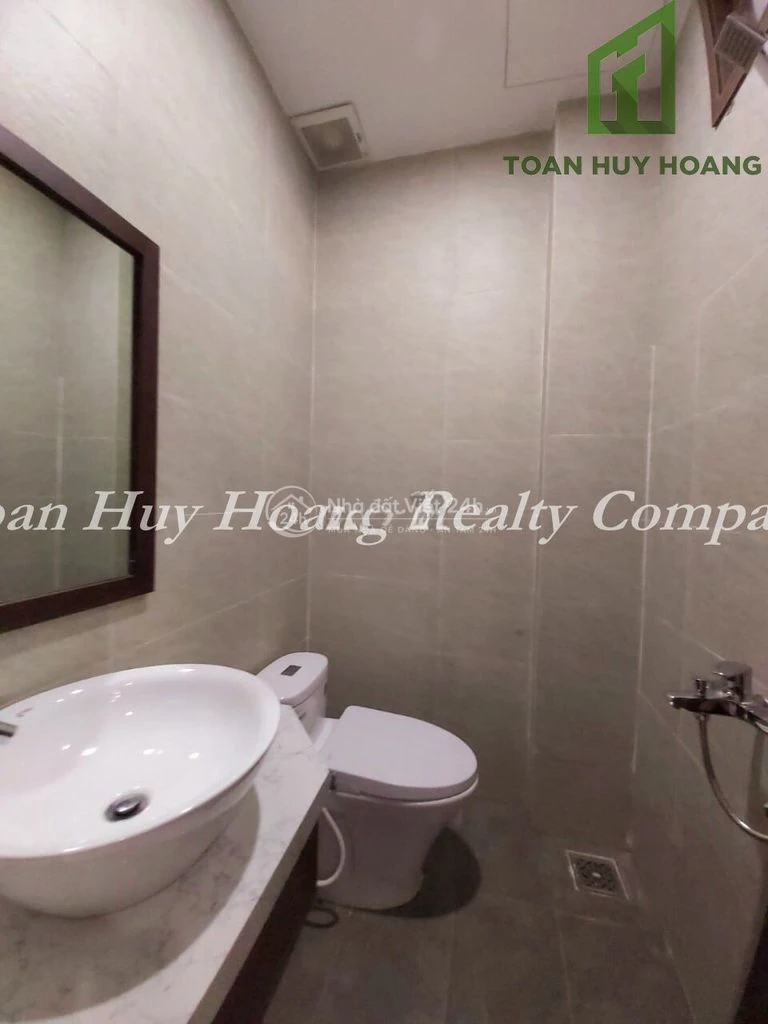 NHÀ GẦN BIỂN ĐÀ NẴNG – CÓ SÂN VƯỜN NHỎ, 2 PHÒNG NGỦ