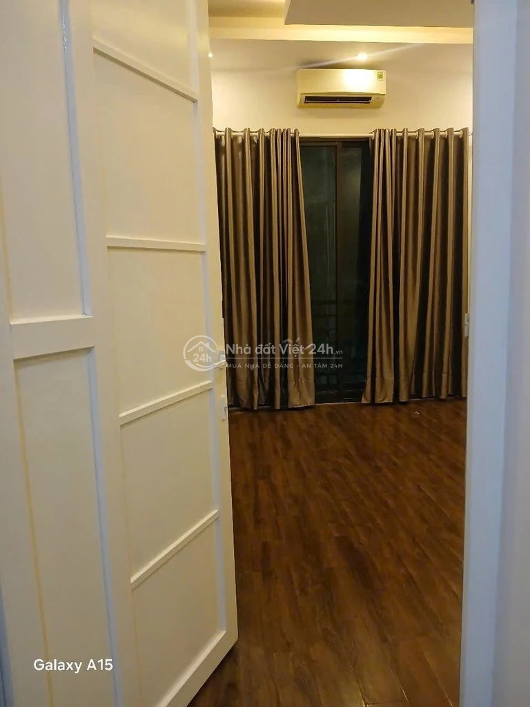 Nguyên căn Trịnh Công Sơn Tây Hồ 50mx3Tx4P 15 triệu