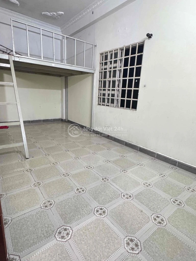 PHÒNG TRỌ - GẦN CHỢ ĐÊM BÀ HOM