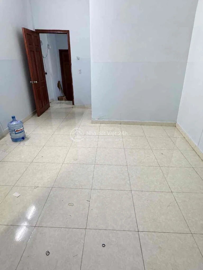 CHO THUÊ NGUYÊN LẦU 1 - 1PK ( CÓ BẾP ) + 1PN BAN CÔNG - 1WC