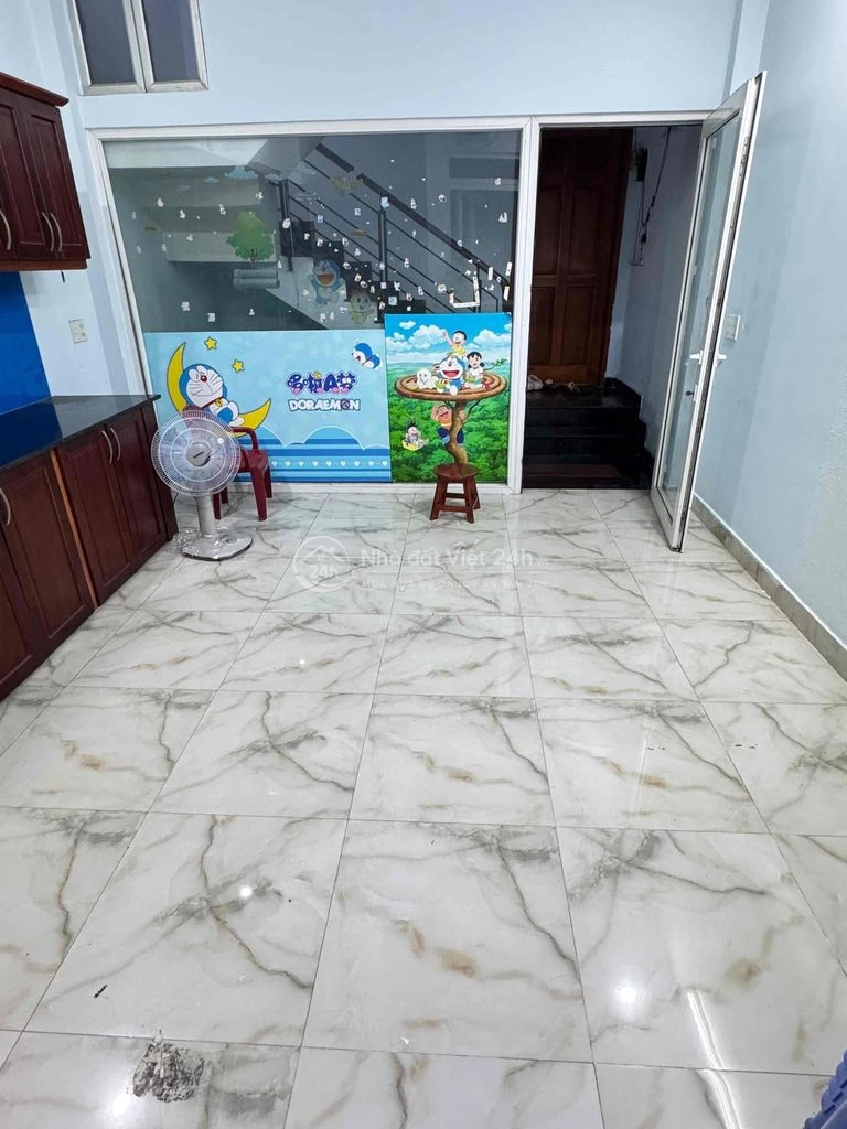 CHO THUÊ NGUYÊN LẦU 1 - 1PK ( CÓ BẾP ) + 1PN BAN CÔNG - 1WC