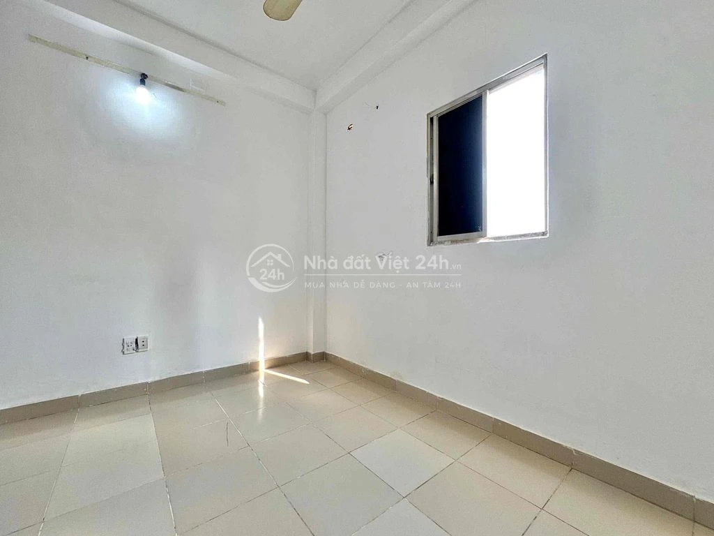 Cho Thuê Phòng Cửa Sổ Trời - Giờ Giấc Tự Do Ngay Gần Đầm Sen,Ngã Tư Xã