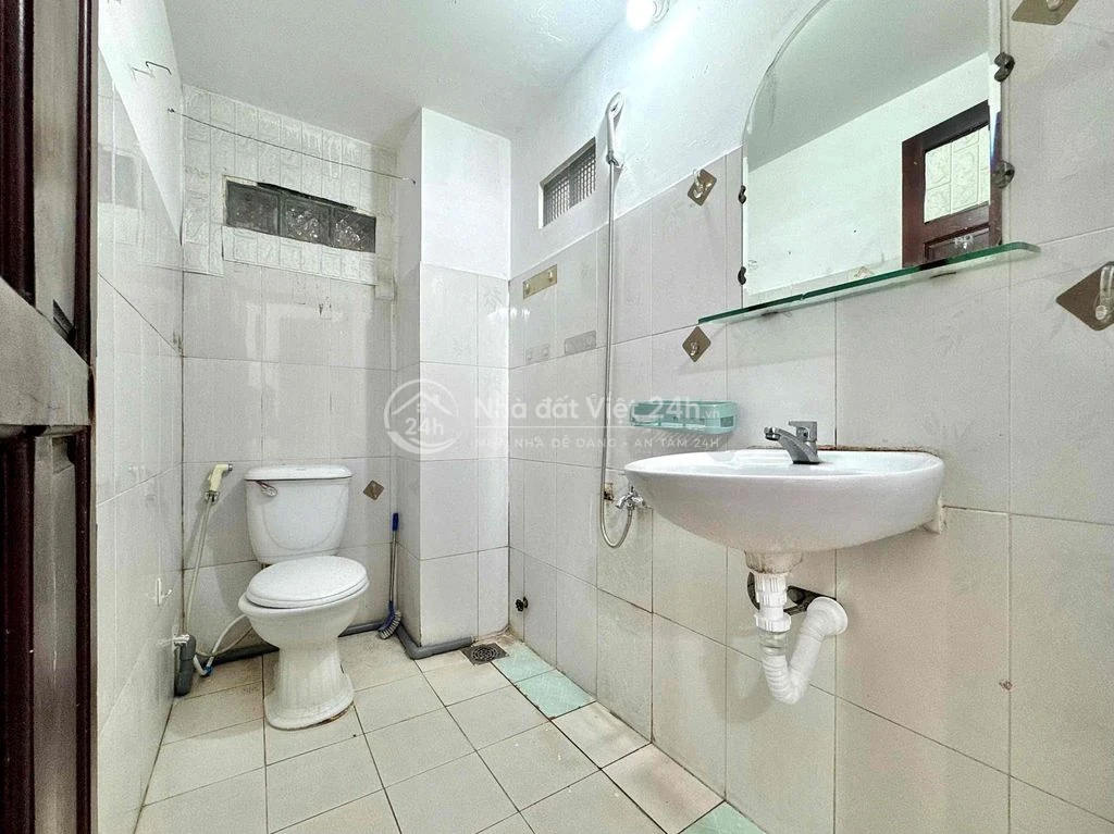 Cho Thuê Phòng Cửa Sổ Trời - Giờ Giấc Tự Do Ngay Gần Đầm Sen,Ngã Tư Xã