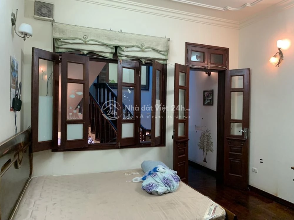 Cho thuê nhà ngõ 61 phố Phùng Chí Kiên, dt 60m x 4 tầng - 18 tr/th