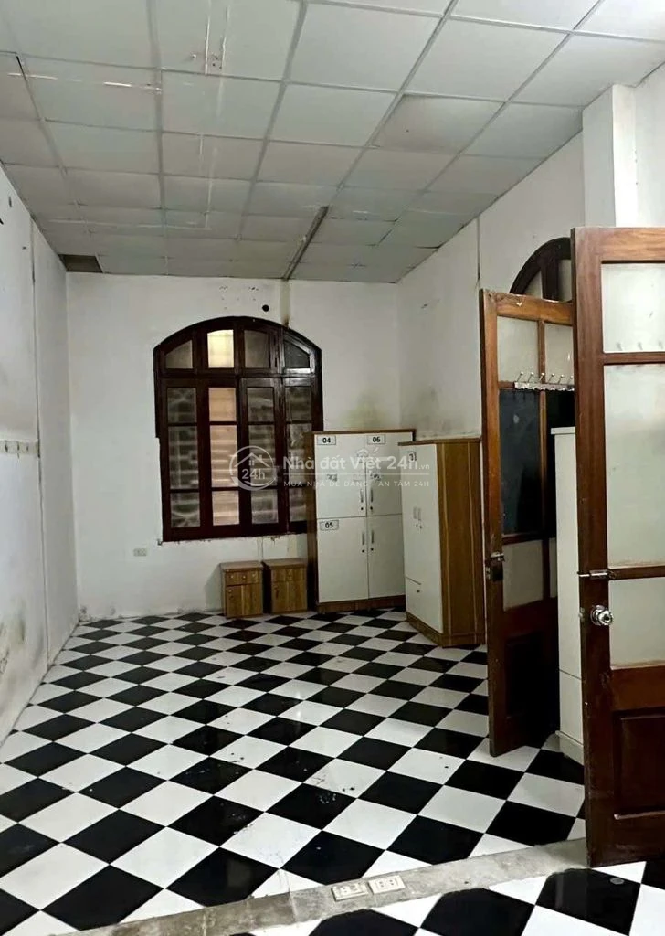 Cho thuê nhà mặt ngõ 2 Xuân Đỉnh, dt 140m, 2 ô tô tránh giá 22tr