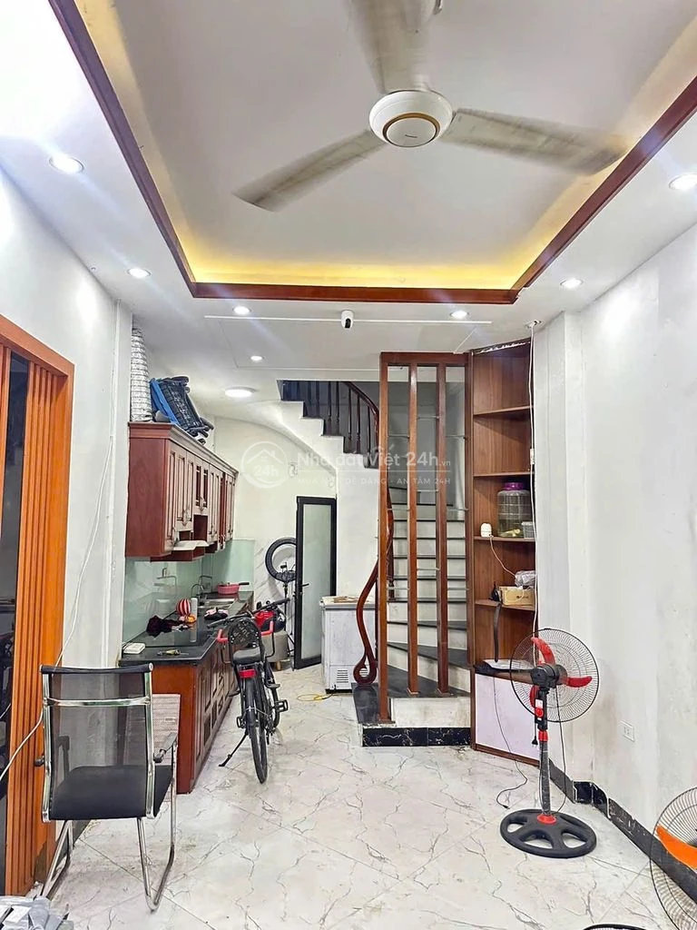 Cho thuê nhà đường Hoàng Mai, DT35mx 3PN đủ đồ, sát ôtô,giao nhà ngay