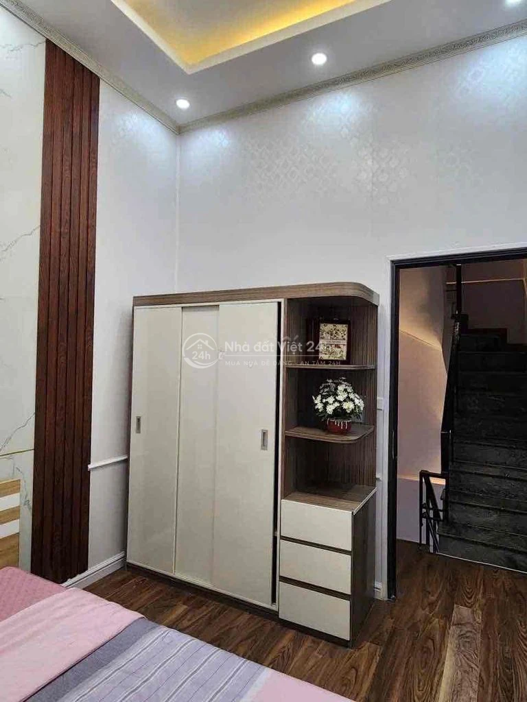 Cho thuê nhà nguyên căn ngõ 299 Hoàng mai 28m -4 tầng 2 ngủ 3 vệ sinh