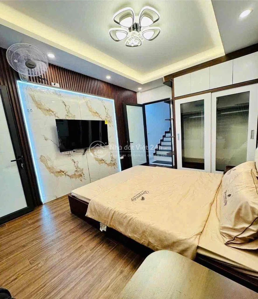 cho thuê nhà nguyên căn phố Lương Khánh Thiện 36m -5 tầng -4 -13tr ful