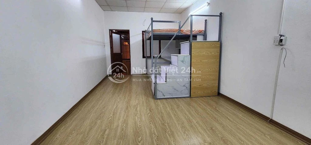 Cc Cho thuê nhà Nguyên căn 40m2x2 tầng 03 ngủ 02 vs