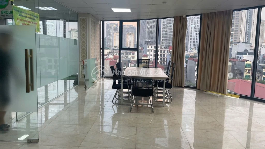 văn phòng ô góc view đẹp Nguyễn Hoàng giá rẻ vào ngay