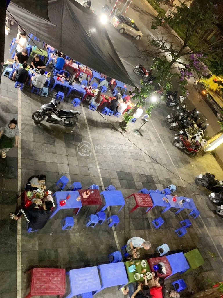 Cho thuê cửa hàng mặt phố Quang Trung, cạnh Bưu điện Hà đông