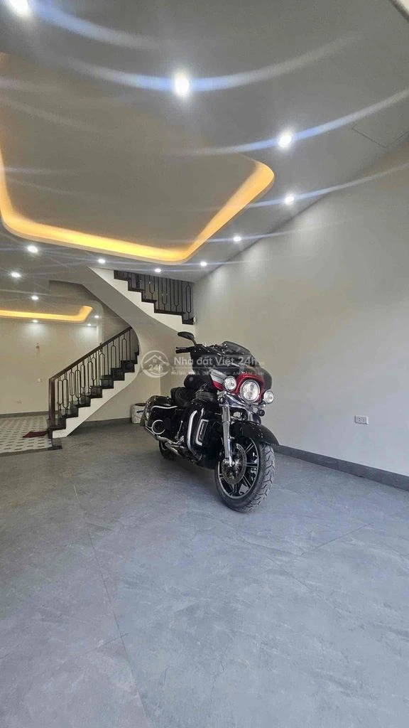 NHÀ NGUYÊN CĂN NGUYỄN HOÀNG TÔN, 50M2x5T. Ô TÔ, KD AIRBNB, VP