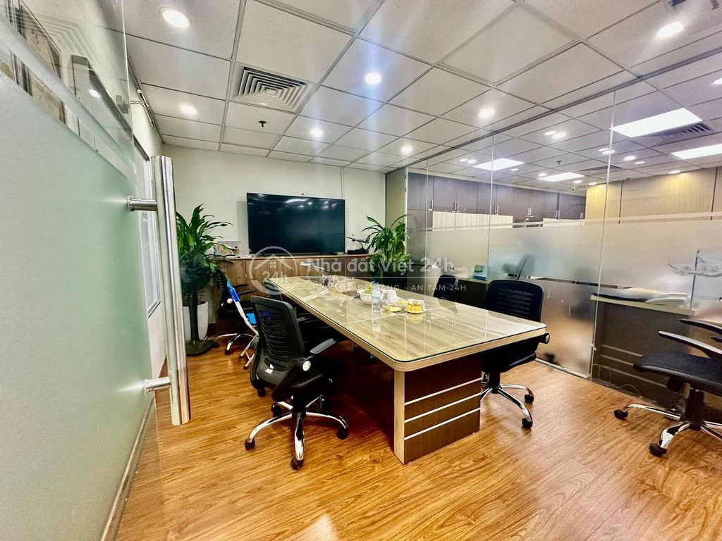 🏢 **135M² – 40,5TR/THÁNG (ĐÃ VAT) | DIAMOND FLOWER TOWER, LÊ VĂN LƯƠNG