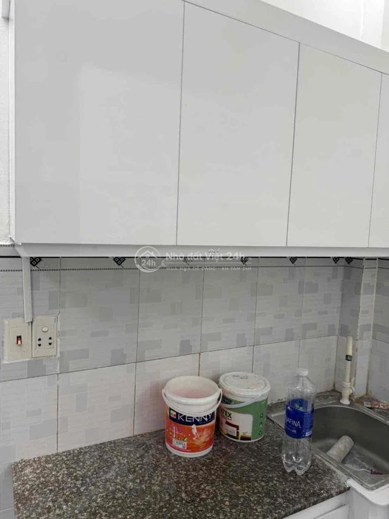 nhà cần bán gấp.ngay chợ đông quang.q12.có 2pn - 1wc
