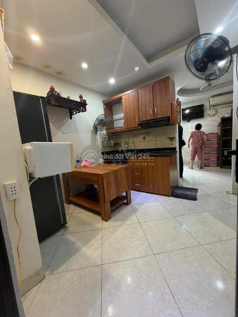 Cho Thuê Căn Chung Cư Giá Rẻ Thoáng Đẹp Đủ Đồ. Điện Nước Giá Dân