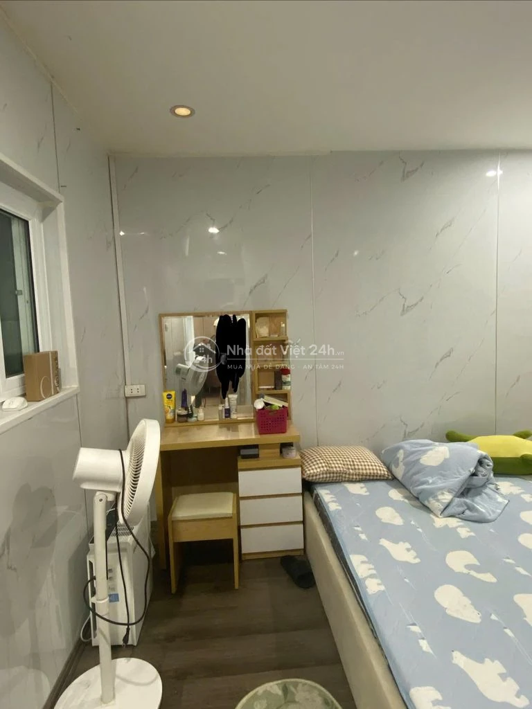 Cho thuê tập thể 2-3 ngủ tầng 2 Ngõ Quỳnh, Bạch Mai