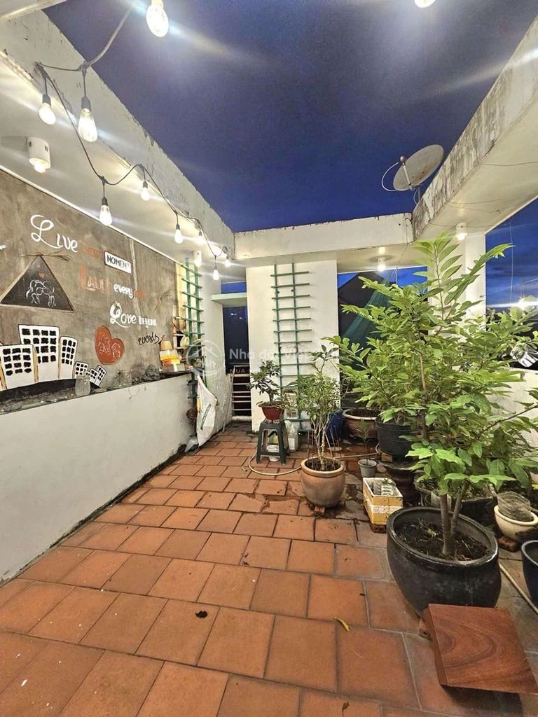 Mặt tiền Hàng hiếm khu Tên Lửa , đường 10m thông , 4 tầng nhỉnh 8 tỷ