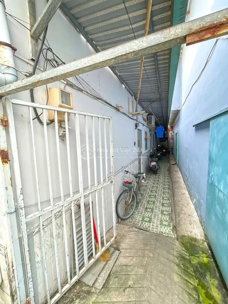 Kèo thơm - Dãy trọ trệt lửng 5x16m hẻm 749 Huỳnh Tấn Phát, Quận 7