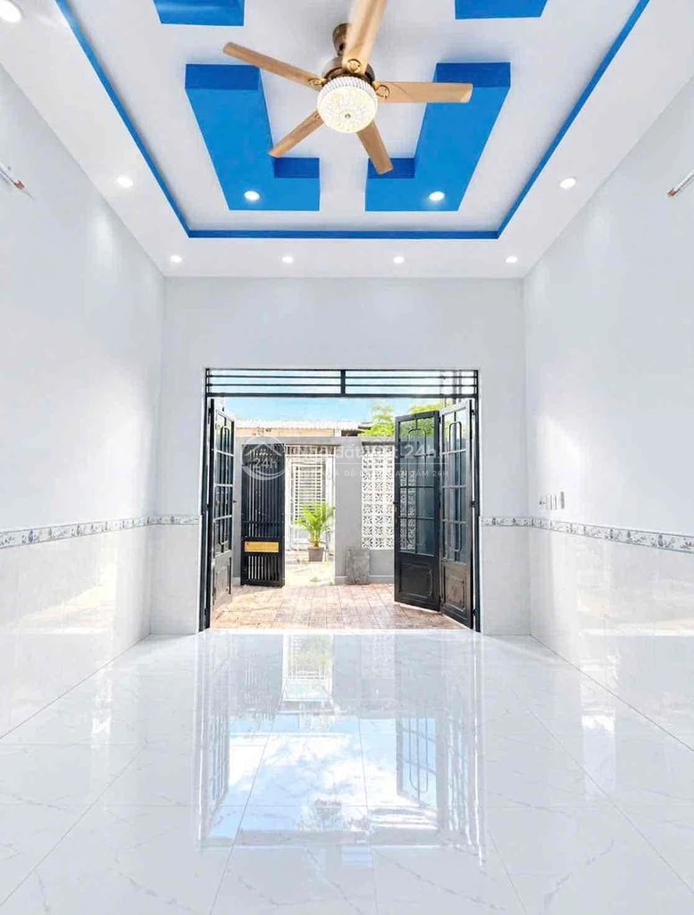 NHÀ ĐẸP 4*18,5m 2/NGẮN NỮ DÂN CÔNG HẺM XE HƠI 3PN LH ***