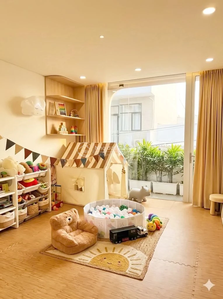 Nhà mới xinh lung linh 5 tầng mặt tiền Đường số Chợ Tân Mỹ, Quận 7